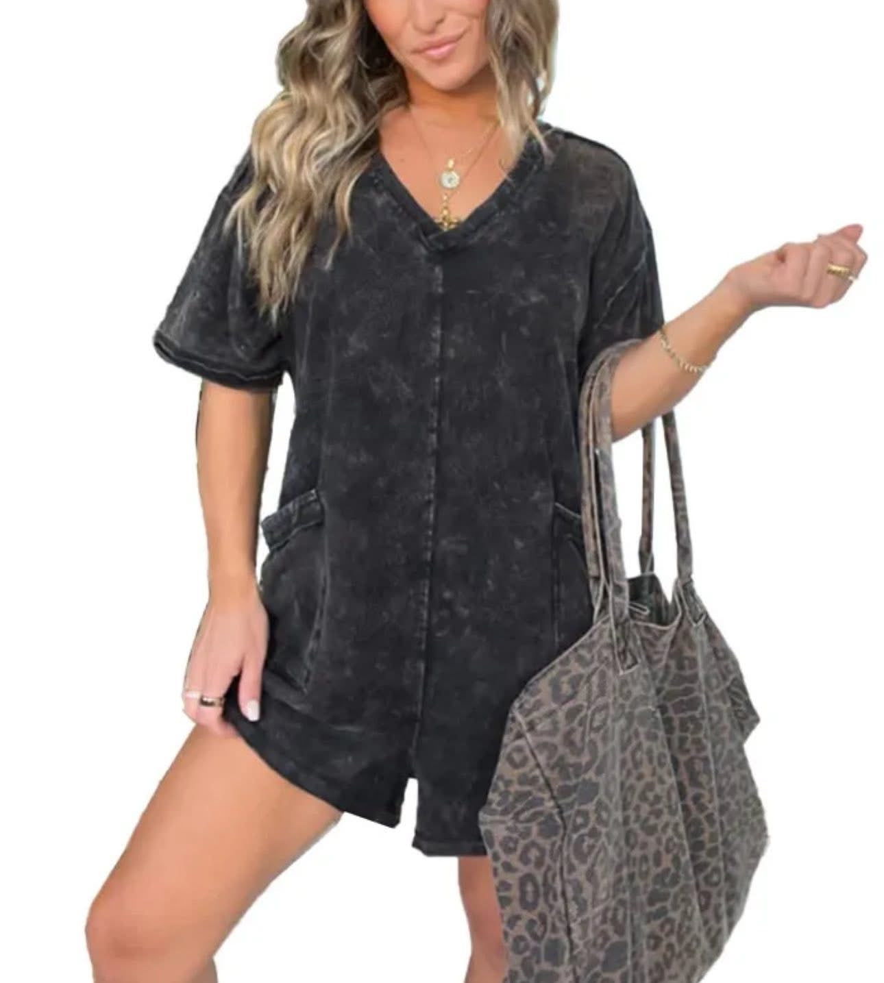 OVERSIZED ROMPER