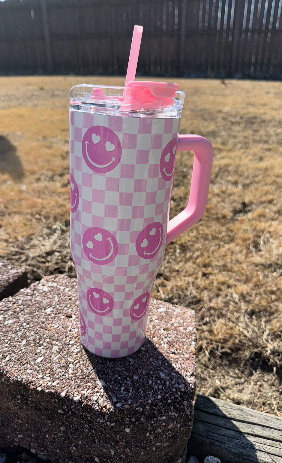 HEART EYES PINK CHECKERED CUP